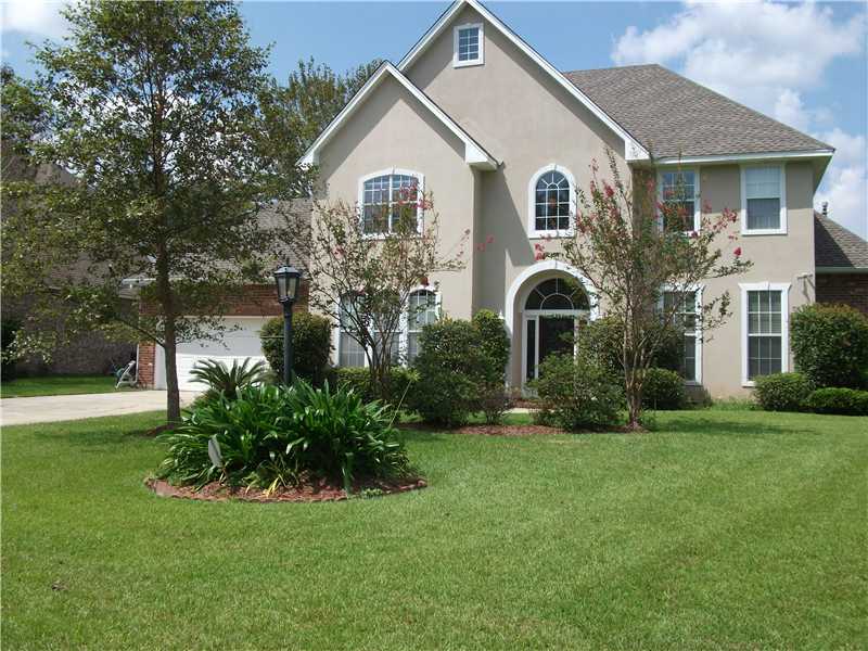 7166 Edgewater Dr, Mandeville, LA 70471 photo 1