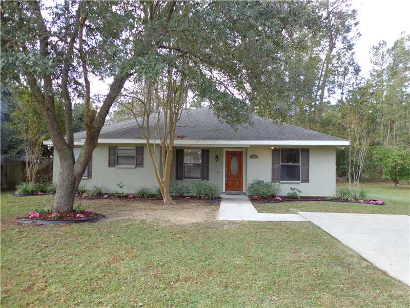 2338 Dupard St, Mandeville, LA 70448 photo 1