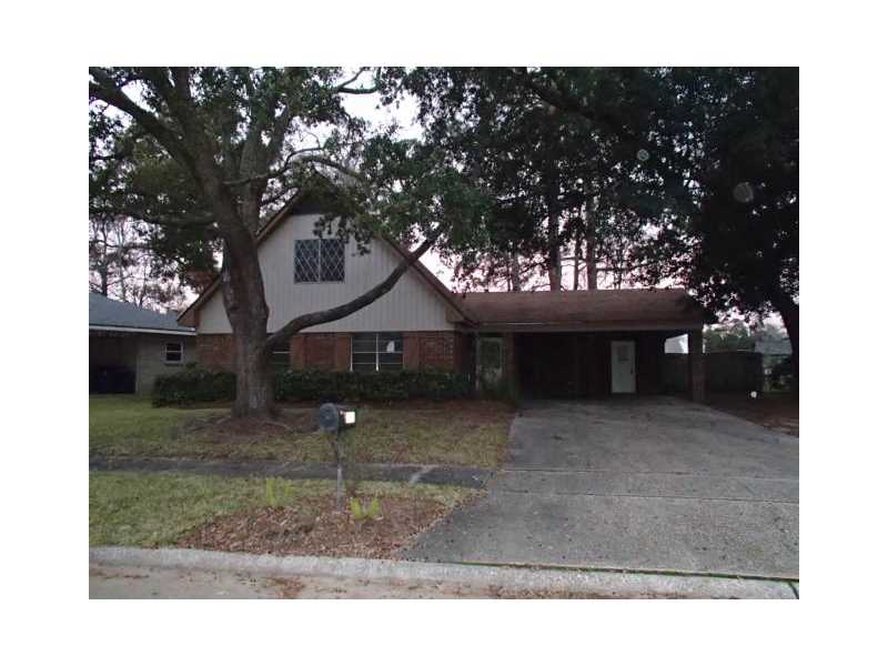 111 Chantilly Ln, Slidell, LA 70458 photo 1