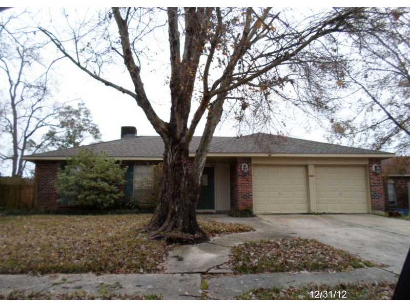 103 Knights Dr, Slidell, LA 70458 photo 1
