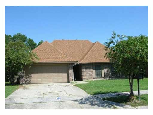 1913 Hempstead Dr, Slidell, LA 70461 photo 1