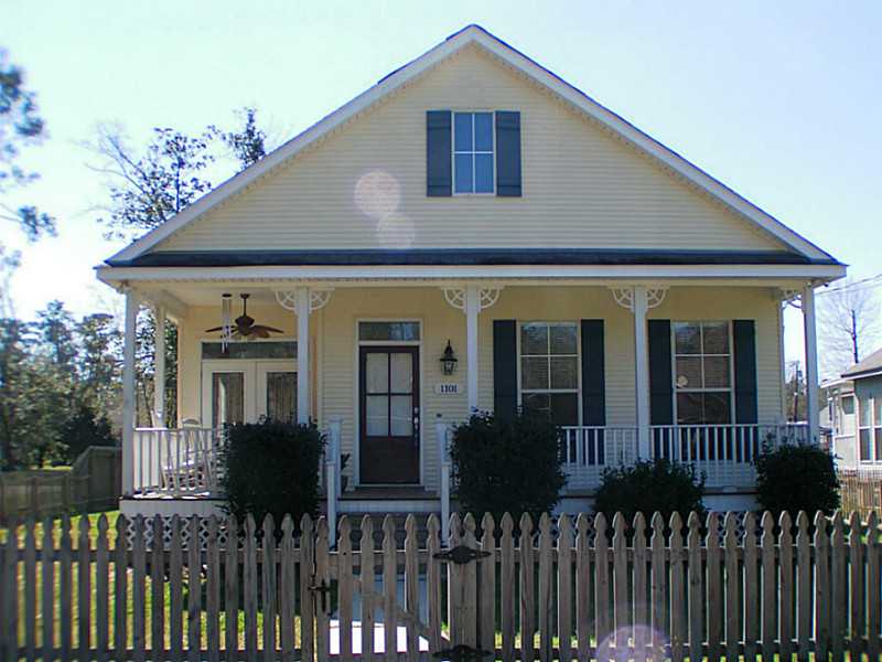 1101 W 16th Ave, Covington, LA 70433 photo 1