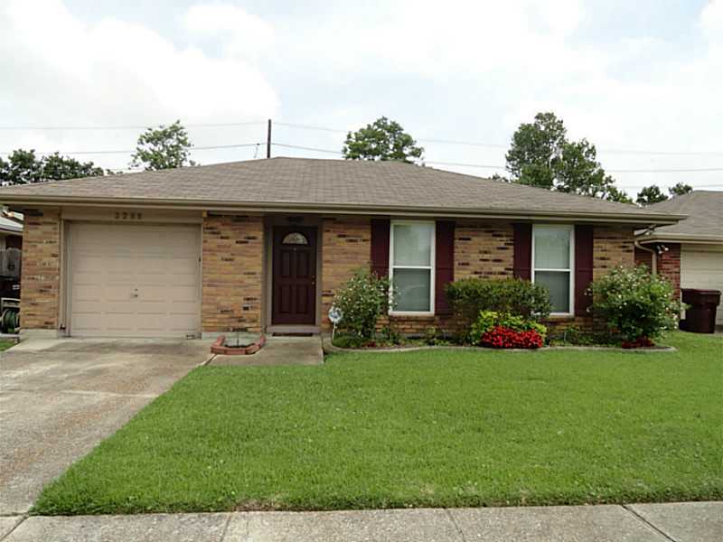 3280 Castle Dr, Kenner, LA 70065 photo 1