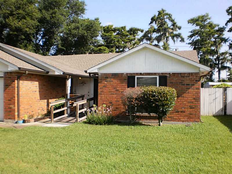 4044 Post Dr, Harvey, LA 70058 photo 1
