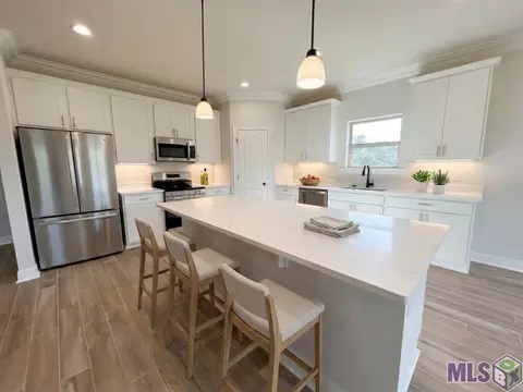 Kitchen - 609 Ramsey Spring Dr, Covington, LA 70435 photo 1 of 4