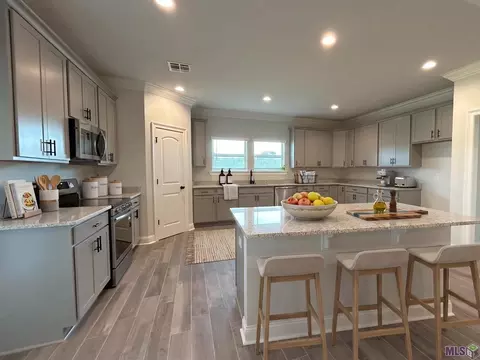 Kitchen - 621 Ramsey Spring Dr, Covington, LA 70435 photo 1 of 2