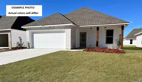 4176 Landsdowne Dr, Avondale, LA 70094