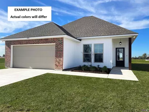 4163 Landsdowne Dr, Avondale, LA 70094