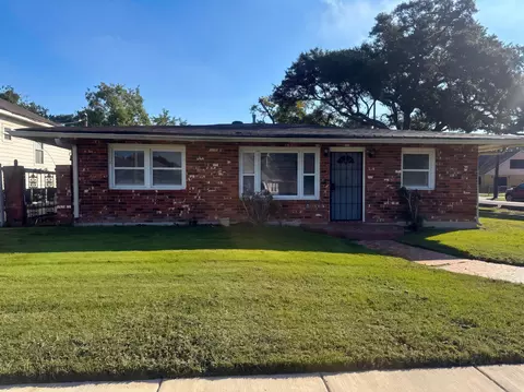 4901 Gallier Dr, New Orleans, LA 70126