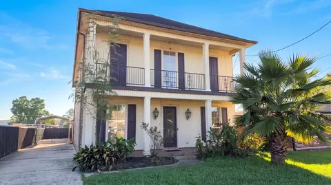 2309 Little Flower Ln, Marrero, LA 70072