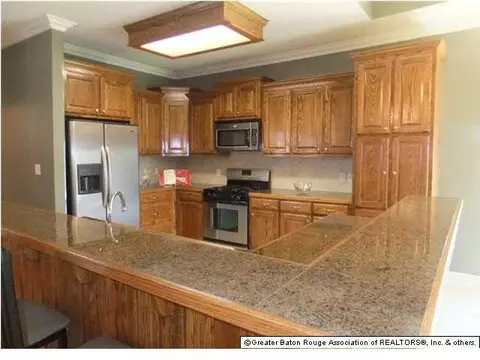 30453 Trace Ln, Walker, LA 70785 photo 2