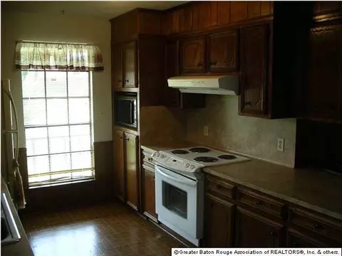 703 Sandra Dr, Baker, LA 70714 photo 3