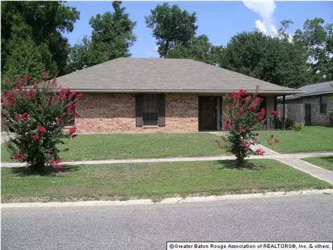 703 Sandra Dr, Baker, LA 70714 photo 1