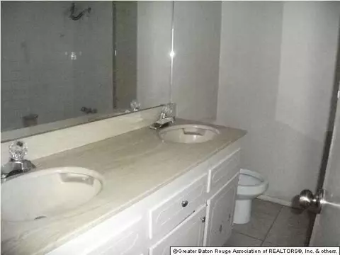 3806 Epperson St, Baker, LA 70714 photo 2