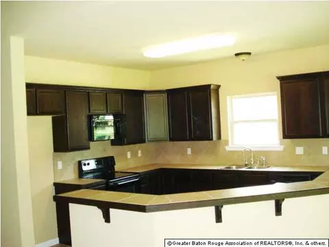 13477 Autumn Run Dr, Walker, LA 70785 photo 2