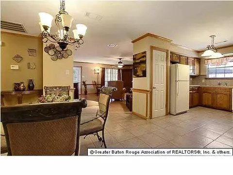 9982 Ardoon Dr, Baker, LA 70714 photo 7