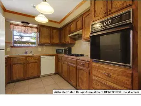 9982 Ardoon Dr, Baker, LA 70714 photo 5