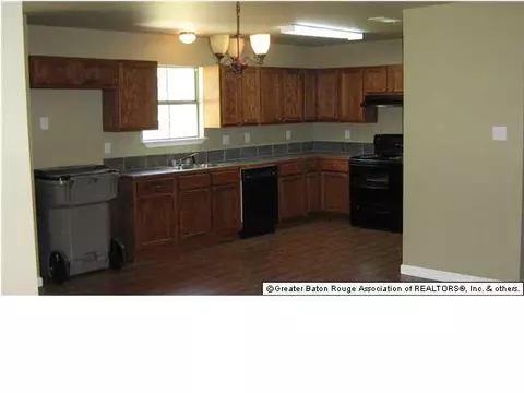 4334 Heath Dr, Baker, LA 70714 photo 2