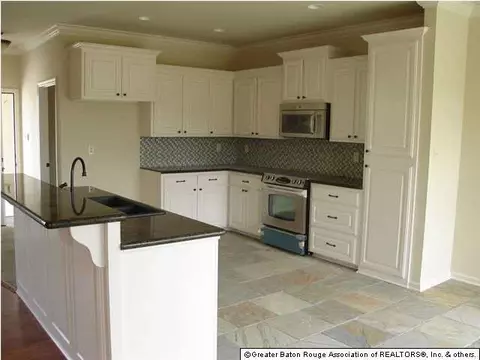 13372 Autumn Run Dr, Walker, LA 70785 photo 2