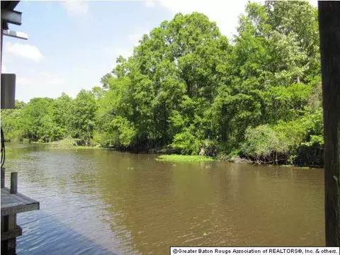 20500 Fairway Dr, Springfield, LA 70462 photo 6