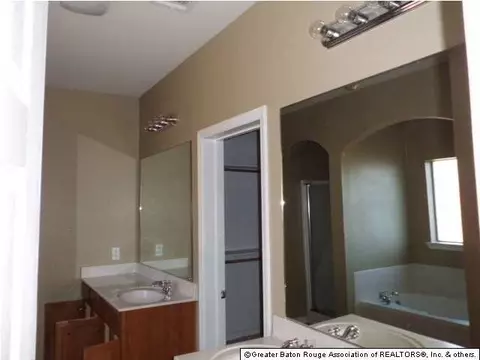12726 Diamond Lake Dr, Walker, LA 70785 photo 9