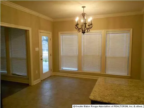 13469 Williamsburg Dr, Walker, LA 70785 photo 6