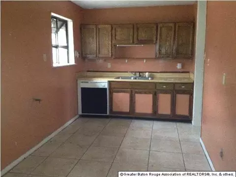 6107 Biscayne Dr, Baker, LA 70714 photo 3