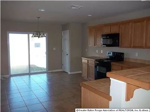 13569 Rose Dr, Walker, LA 70785 photo 2