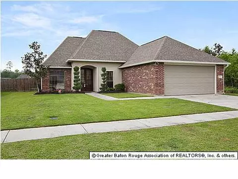 34261 Spring Lake Dr, Walker, LA 70785 photo 1