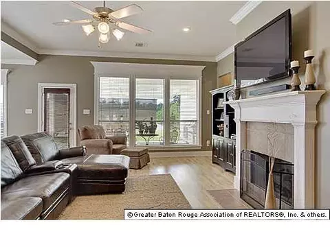34261 Spring Lake Dr, Walker, LA 70785 photo 4