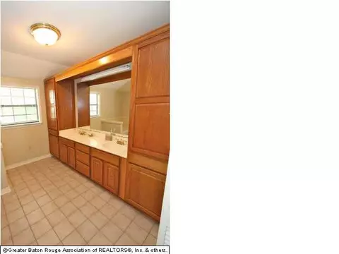 32822 Cypress Dr, Springfield, LA 70462 photo 7