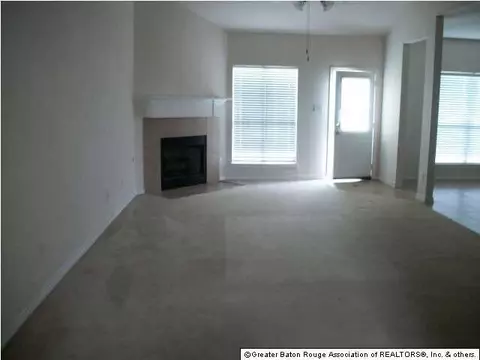 34116 Spring Lake Dr, Walker, LA 70785 photo 3