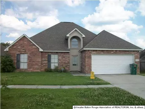 34116 Spring Lake Dr, Walker, LA 70785 photo 1