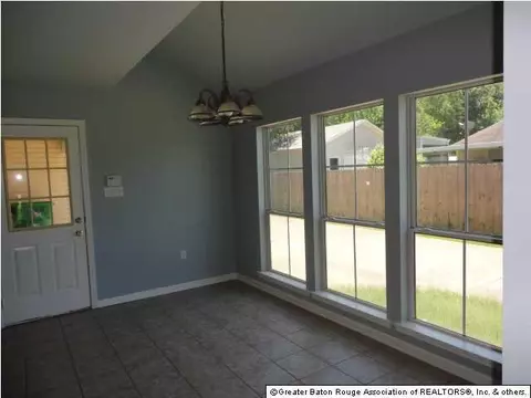 13560 S S Trce, Walker, LA 70785 photo 3