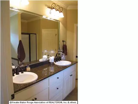 13244 Williamsburg Dr, Walker, LA 70785 photo 8