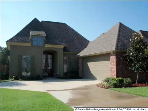 30430 Trace Ln, Walker, LA 70785 photo 1