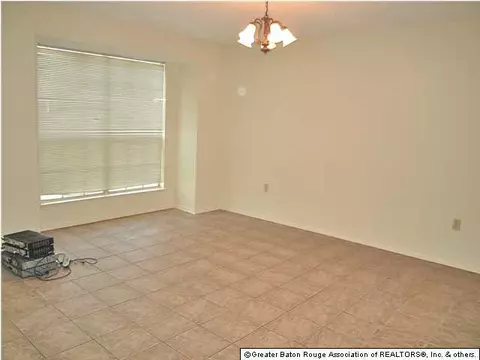 1015 Chemin Dr, Baker, LA 70714 photo 3