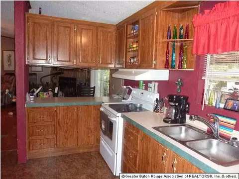 9570 Dyer Rd, Baker, LA 70714 photo 9