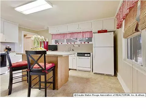 29792 Park St, Walker, LA 70785 photo 2