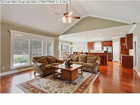 34230 Spring Lake Dr, Walker, LA 70785 photo 5