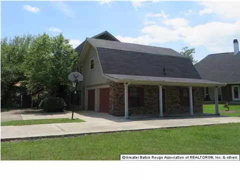31736 River Pines Dr, Springfield, LA 70462 photo 3