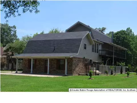 31736 River Pines Dr, Springfield, LA 70462 photo 2