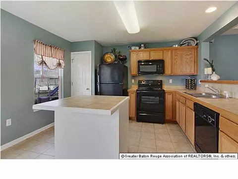 13575 Rose Dr, Walker, LA 70785 photo 6