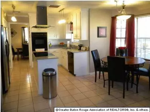 527 Watson St, Berwick, LA 70342 photo 4