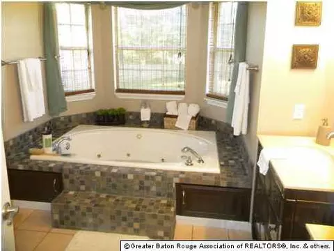 527 Watson St, Berwick, LA 70342 photo 12