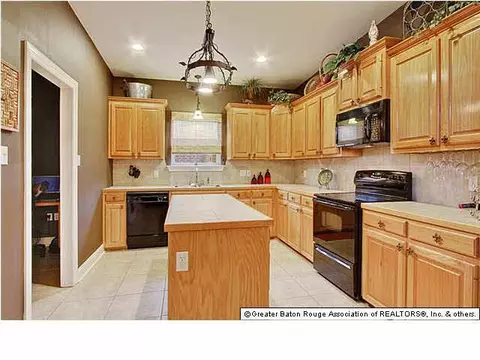 34224 Spring Lake Dr, Walker, LA 70785 photo 7