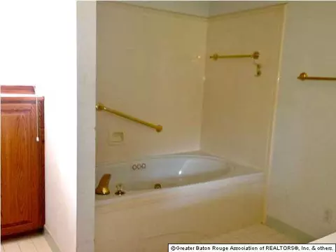 7036 Kent Dr, Baker, LA 70714 photo 5