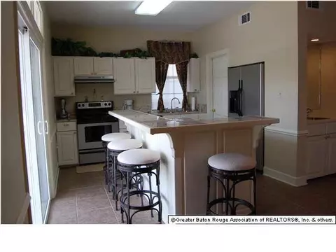 33138 Rivergate Cir, Springfield, LA 70462 photo 6