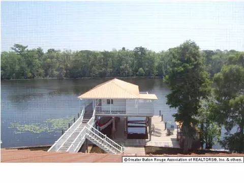 33138 Rivergate Cir, Springfield, LA 70462 photo 14