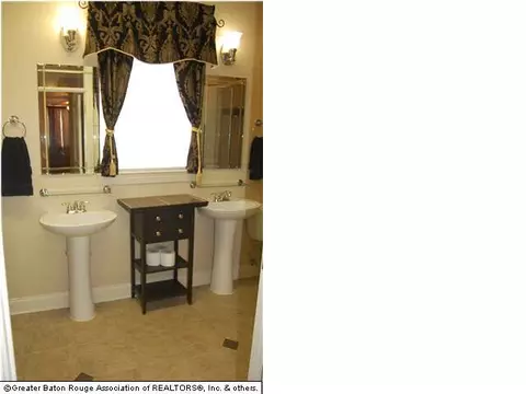 33138 Rivergate Cir, Springfield, LA 70462 photo 26